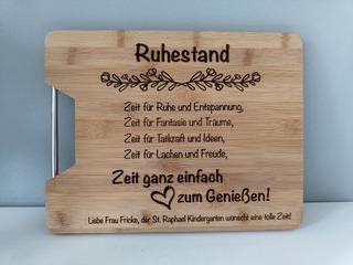 https://woelkchen.nrw/Shop/Abschied-von-Kindergarten-Grundschule/artikel_Schneidebrett-Ruhestand_144.html