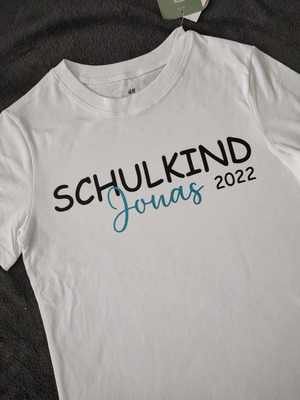 https://woelkchen.nrw/Shop/Einschulung/artikel_T-Shirt-Schulkind_131.html