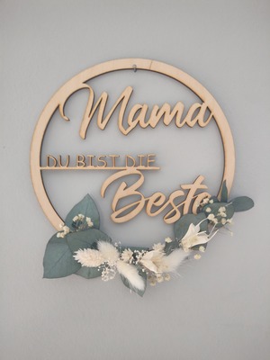 https://woelkchen.nrw/Shop/Muttertag/artikel_Holzring-Mama-Du-bist-die-Beste_109.html