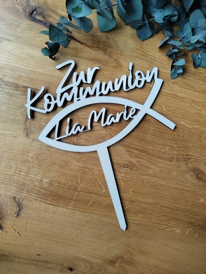 https://woelkchen.nrw/Shop/Taufe-Kommunion-Konfirmation/artikel_Cake-Topper-Kommunion-Fischform_88.html